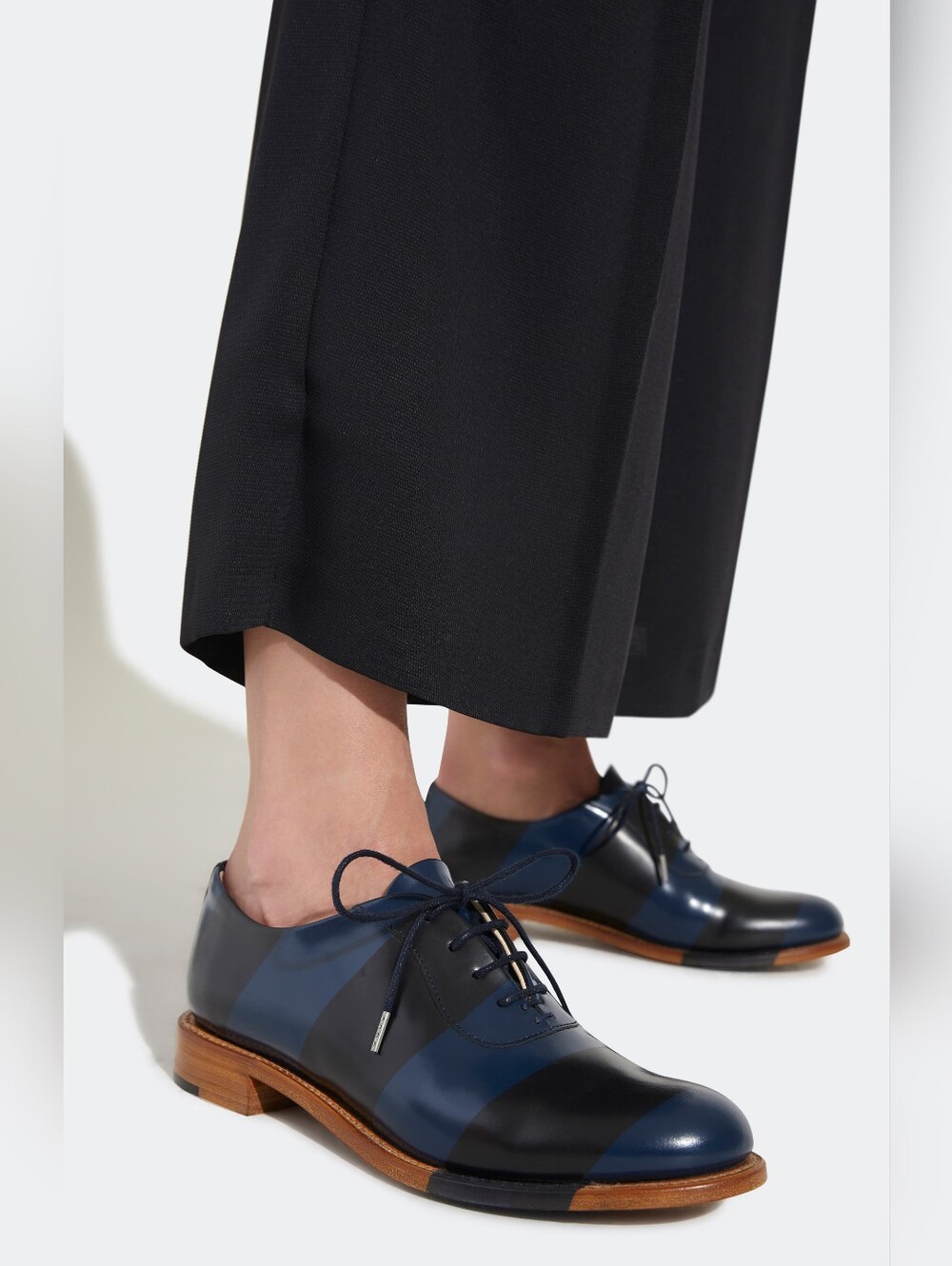 The Office Of Angela Scott  Mr Smith Oxford In Ocean Size 38.5